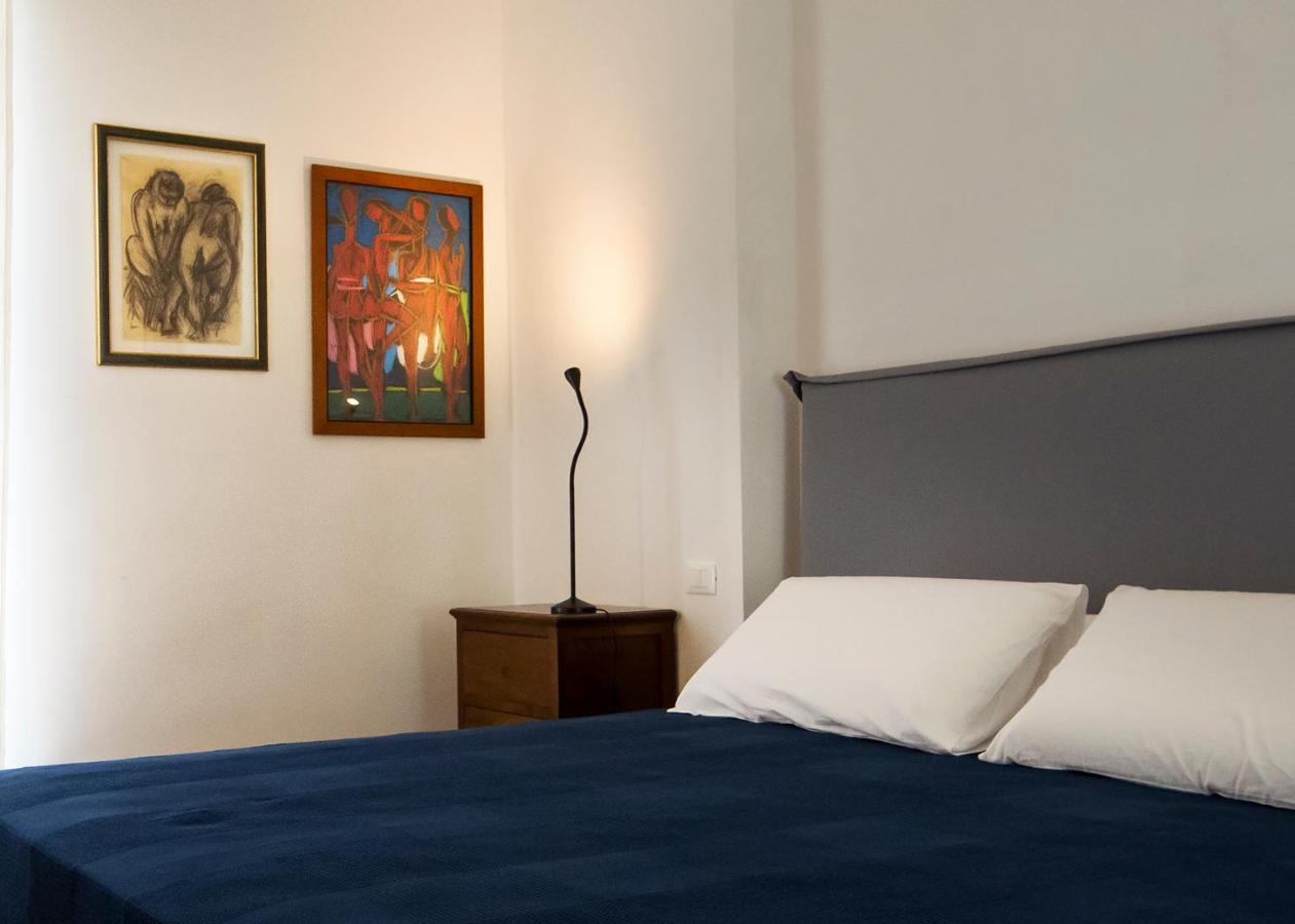 Bric A Brac Eclectic Rooms อุจจาโน ลาเคียซา ภายนอก รูปภาพ
